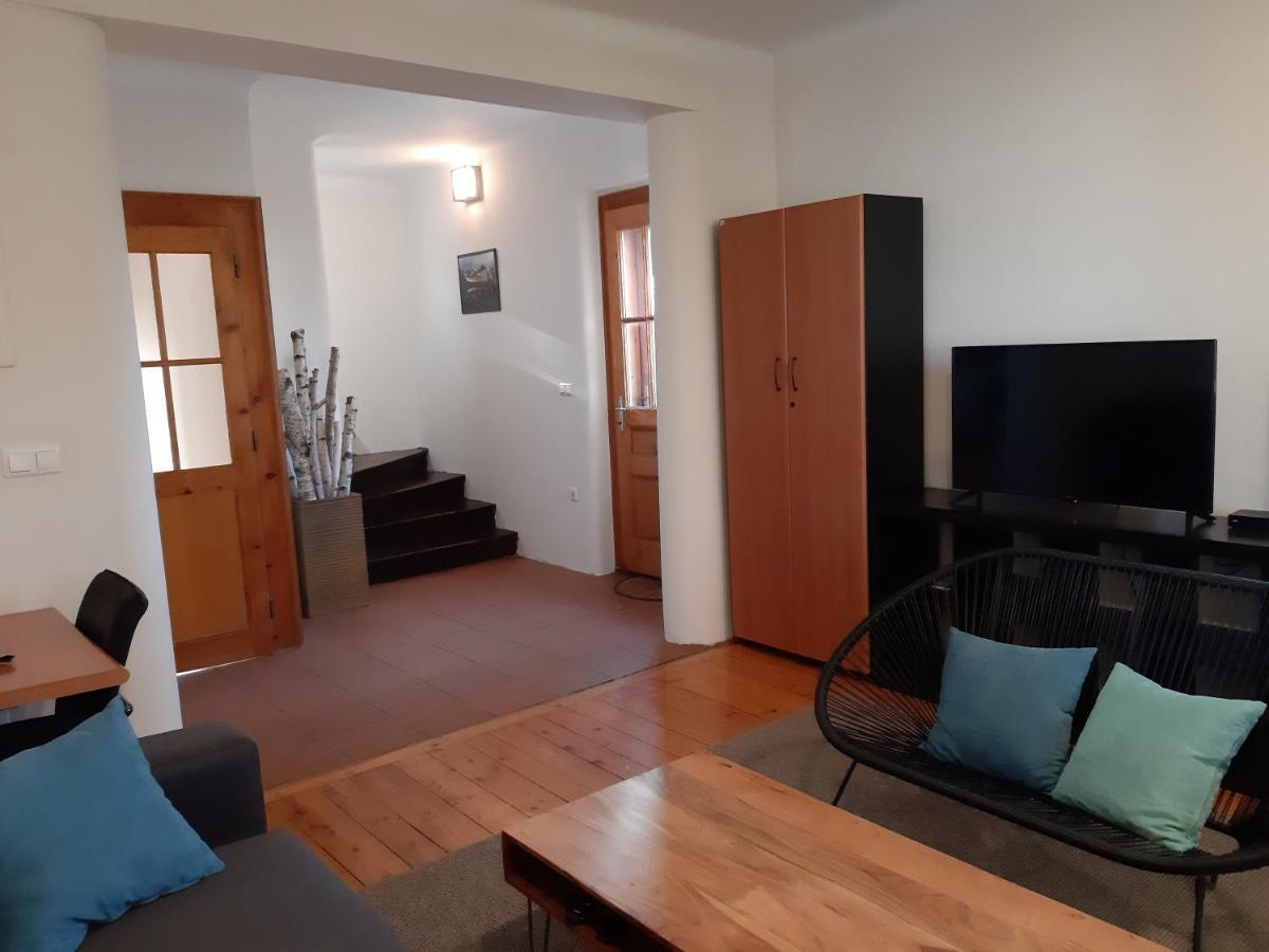 Triglav Apartment House Kranj Esterno foto