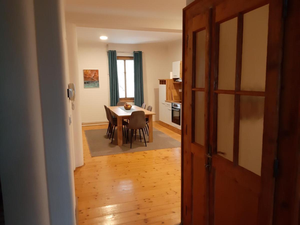 Triglav Apartment House Kranj Esterno foto